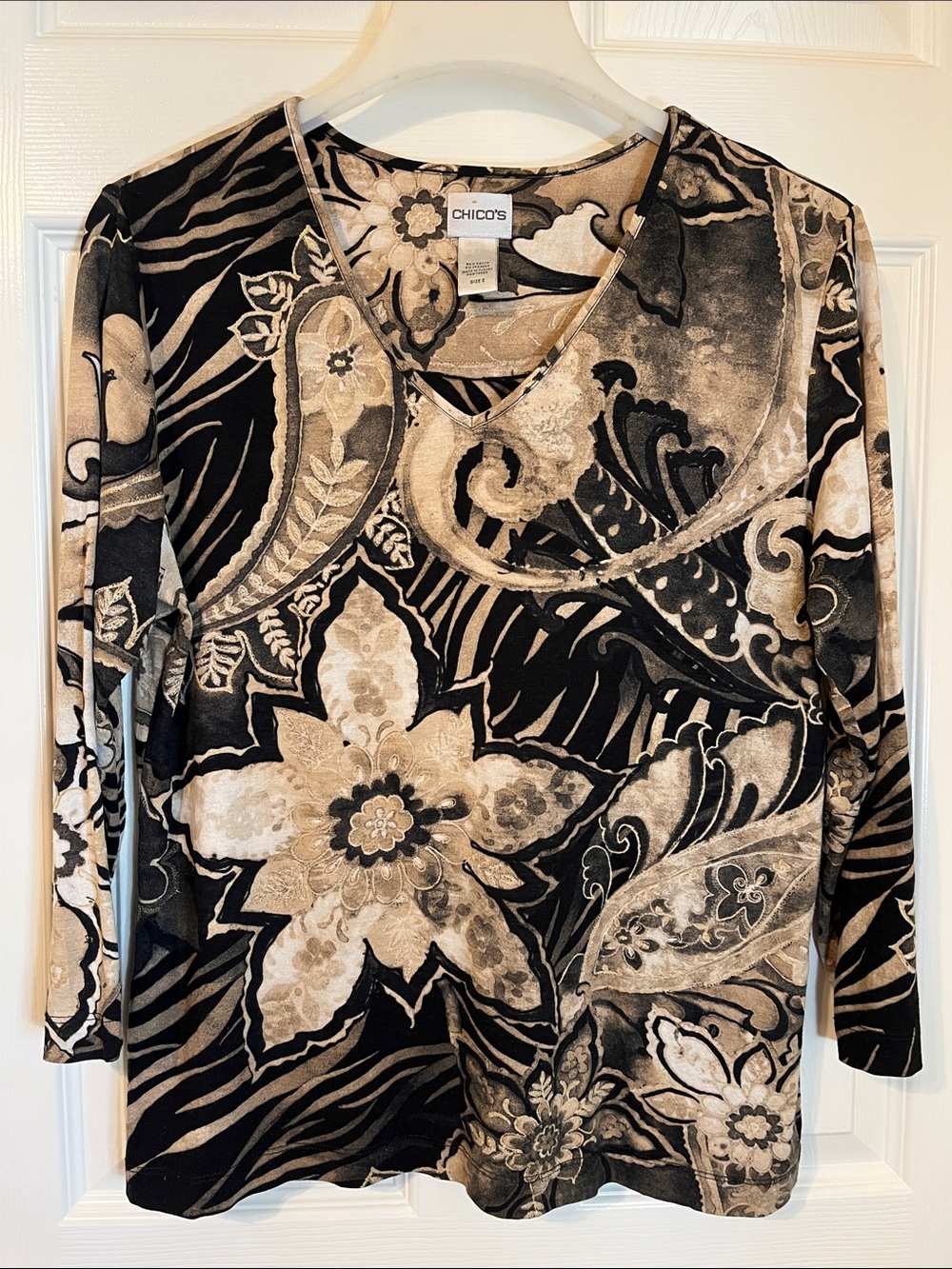 Chico's Black and Cream Floral-Print V-Neck Long Sleeve Top